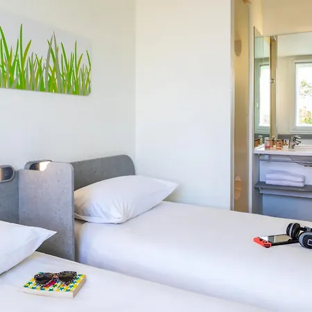 巴黎戴高乐机场北2号宜必思快捷酒店 酒店