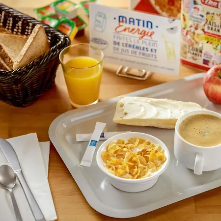 巴黎戴高乐机场北2号宜必思快捷酒店 酒店 2*