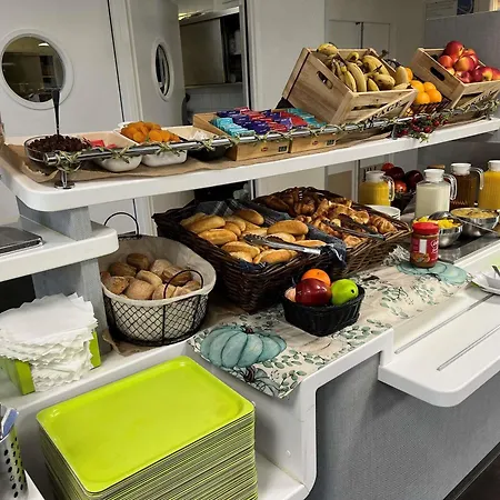 巴黎戴高乐机场北2号宜必思快捷酒店 酒店 2*