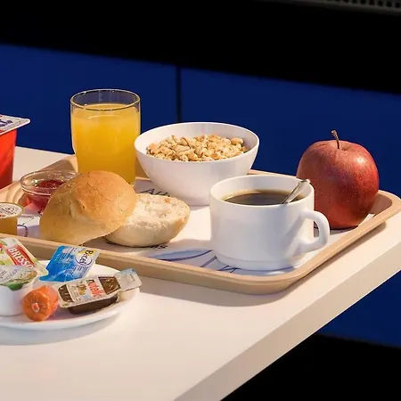 巴黎戴高乐机场北2号宜必思快捷酒店 2*