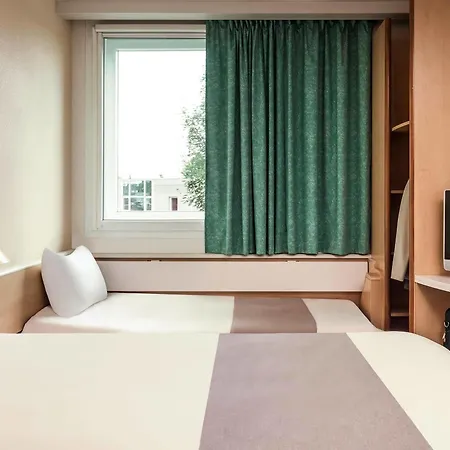 巴黎戴高乐机场北2号宜必思快捷酒店 鲁瓦西昂法兰西