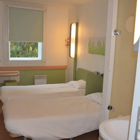 巴黎戴高乐机场北2号宜必思快捷酒店